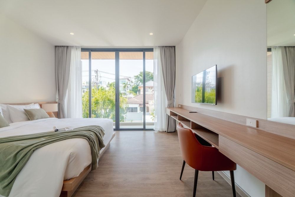 Modern Tropical Pool Villa - Saiyuan Deluxe Villa, Garden View 6