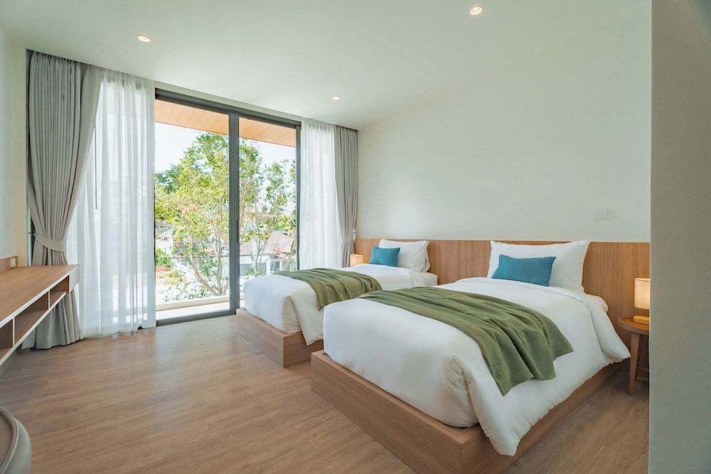 Modern Tropical Pool Villa - Saiyuan Villa, 3 Bedrooms, Garden View 4