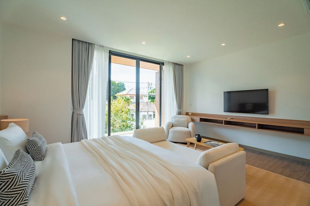 Modern Tropical Pool Villa - Saiyuan Villa, 3 Bedrooms, Garden View 6