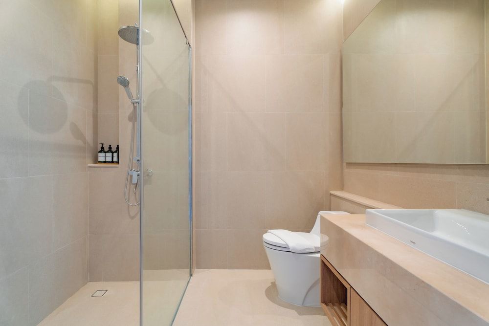 Modern Tropical Pool Villa - Saiyuan Villa, 3 Bedrooms, Garden View 13