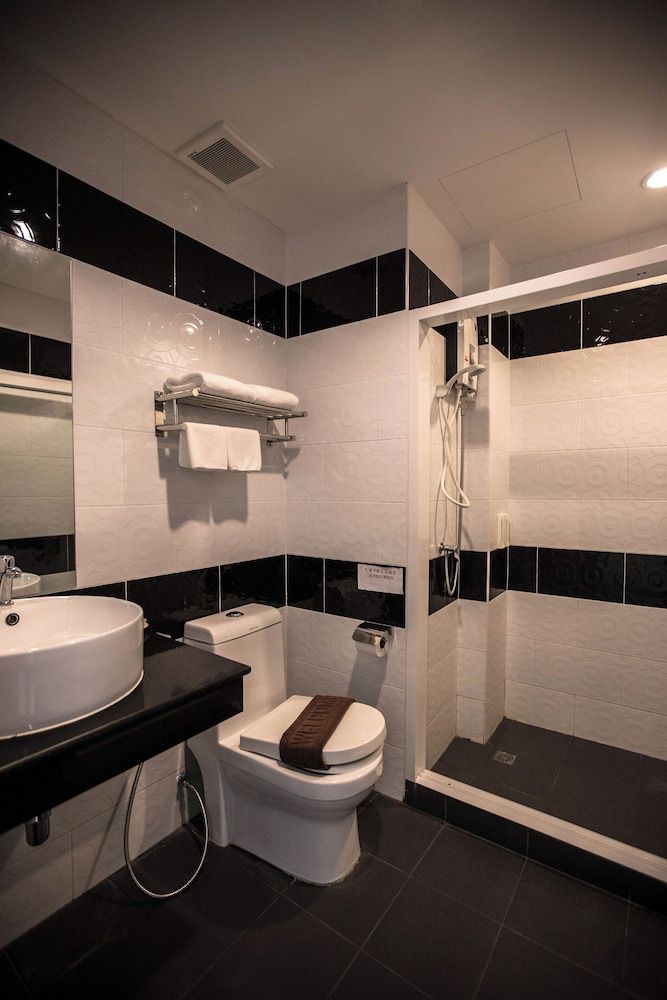 CK Resort Pattaya Deluxe Twin Room 4