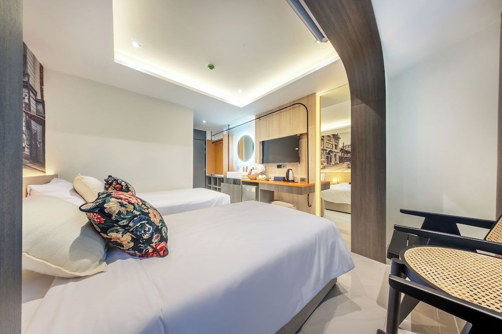 Deluxe Twin Room