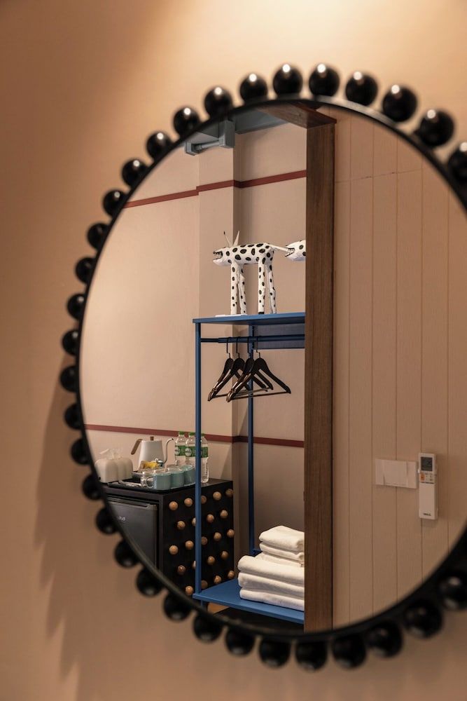 Blu Dock Restel Bangkok Deluxe Triple Room, Private Bathroom 9