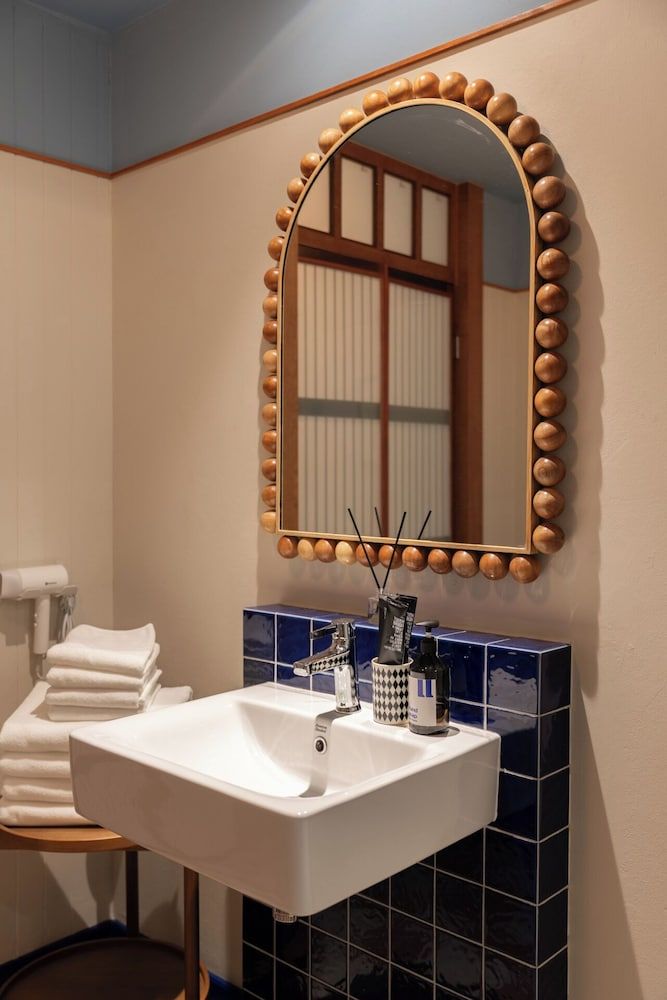 Blu Dock Restel Bangkok Family Quadruple Room, Private Bathroom 7