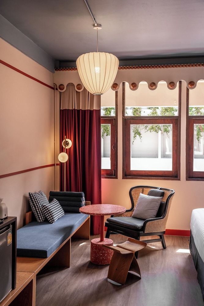 Blu Dock Restel Bangkok Family Quadruple Room, Private Bathroom 10