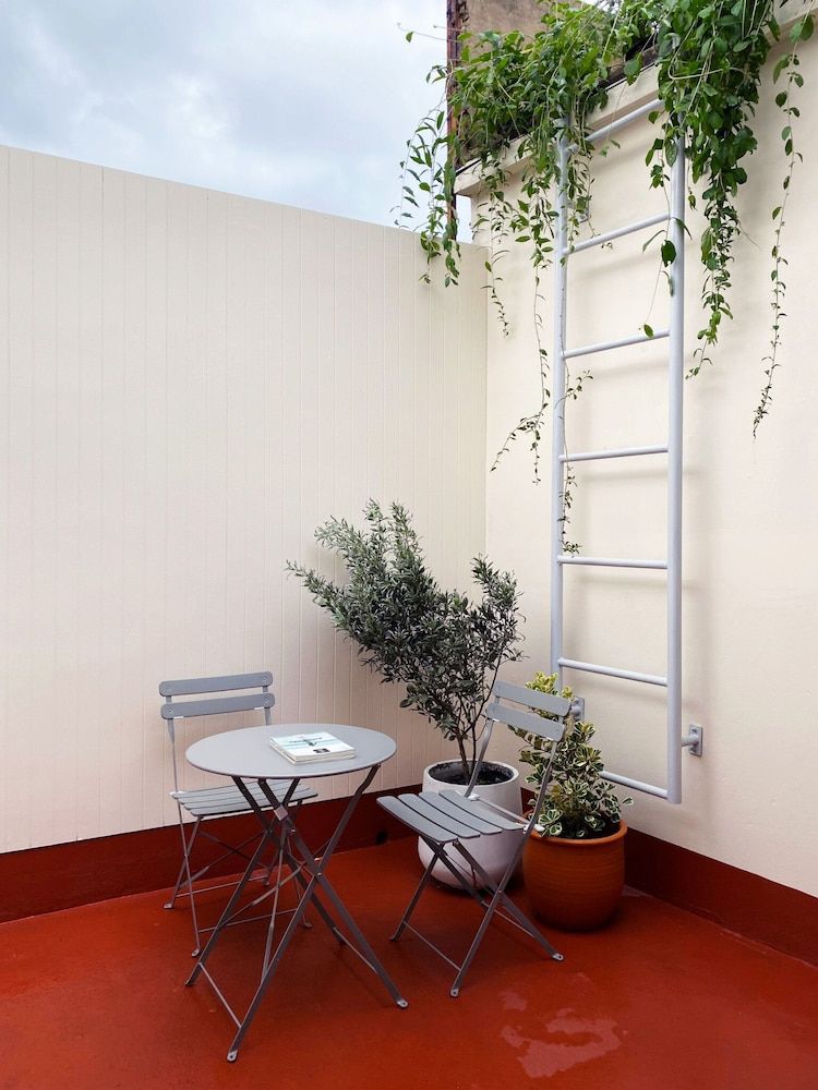 Blu Dock Restel Bangkok Deluxe Triple Room, Private Bathroom 6