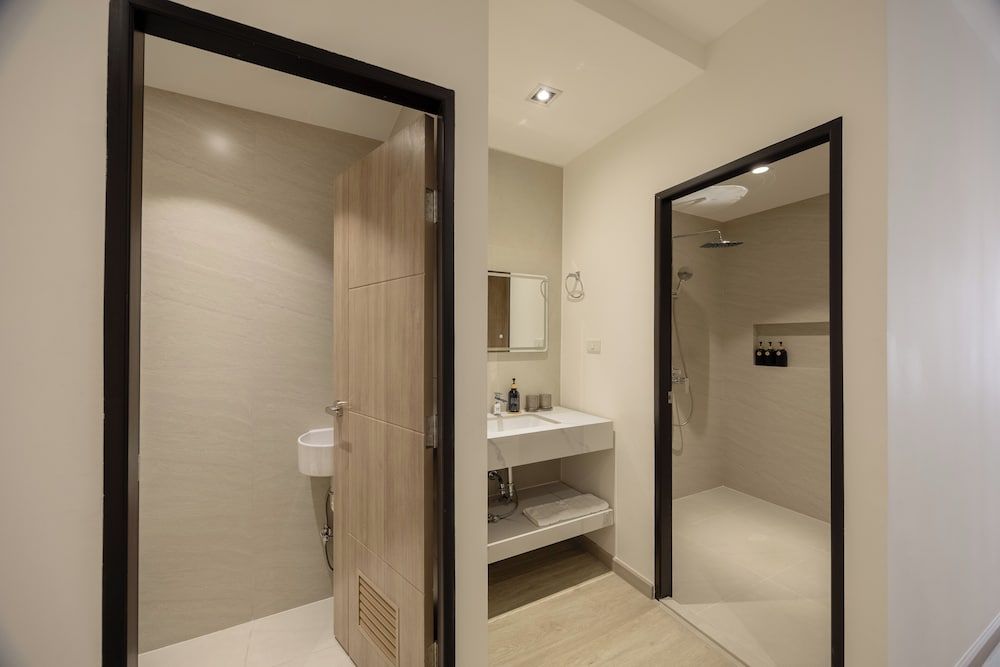 Diff Apartel Deluxe Double Room, City View 4