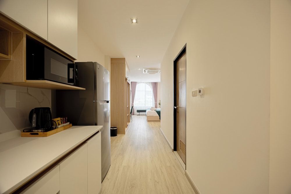 Diff Apartel Deluxe Double Room, City View 6