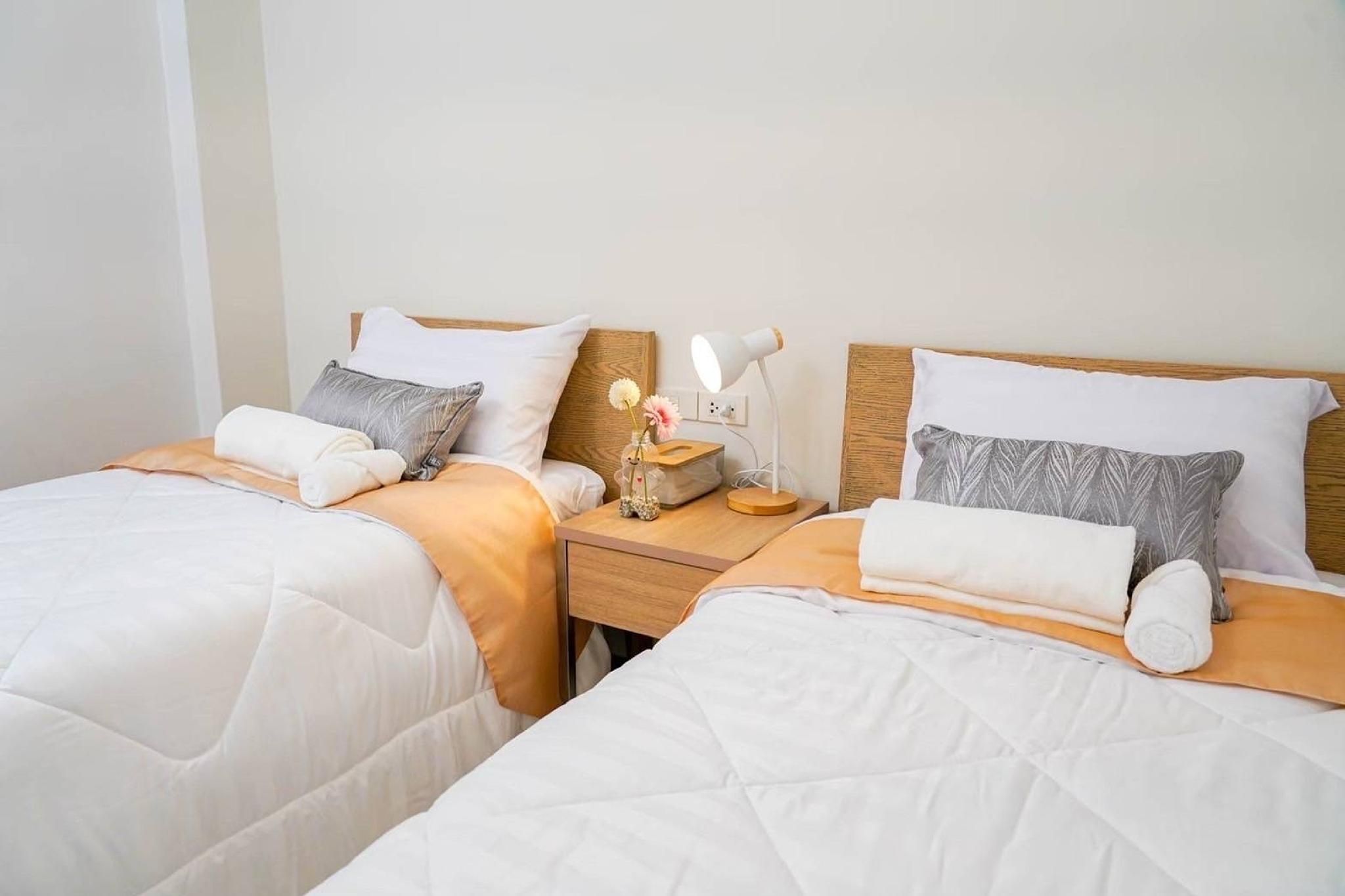 Twin Room with Shared Bathroom