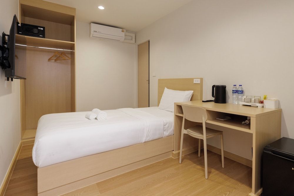 Takka Hotel - Bearing Single Room