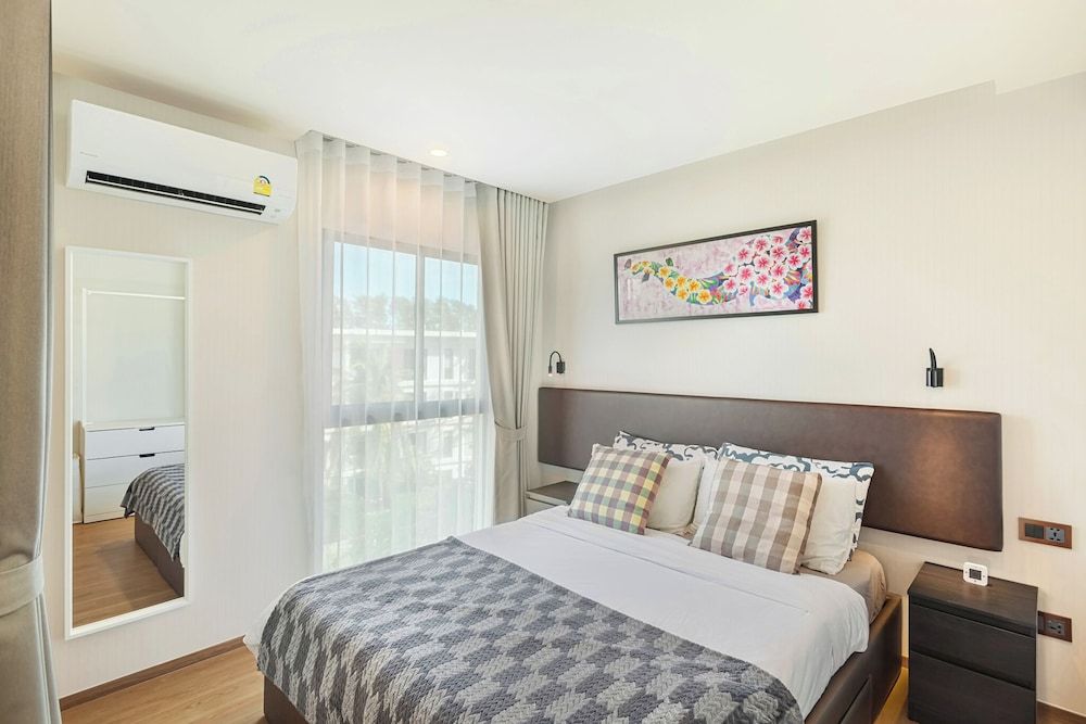 Standard Apartment, Balcony, Partial Sea View