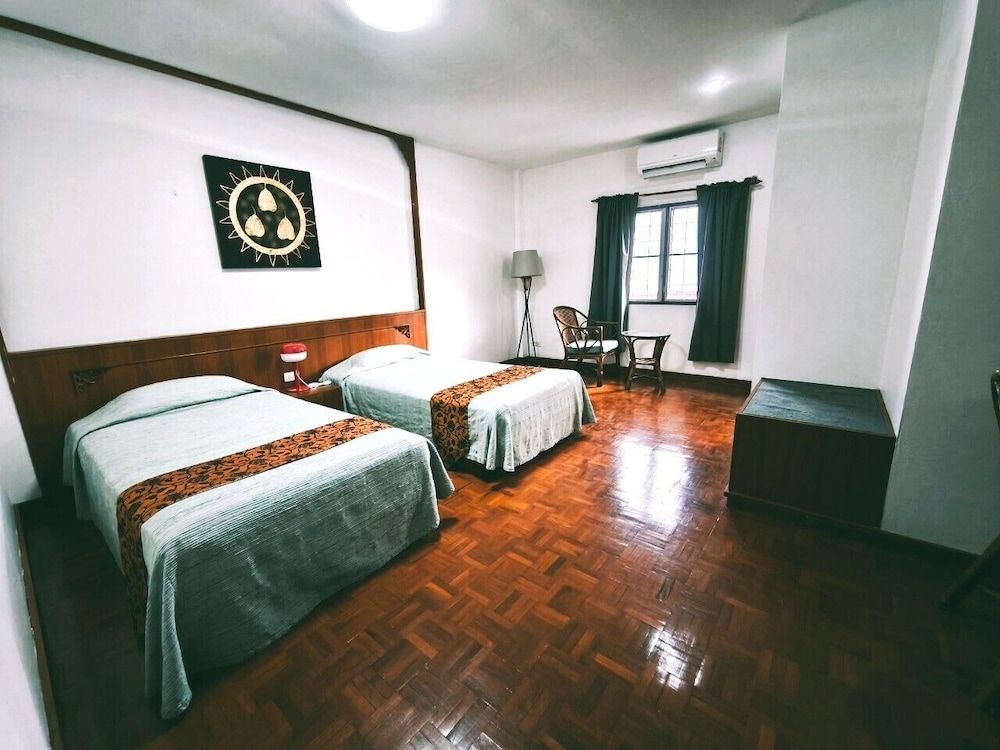 Comeonplace Basic Twin Room 2