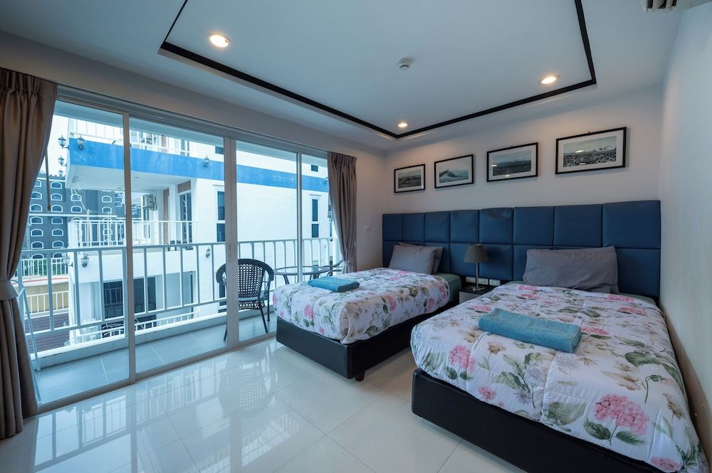 Classic Studio, Balcony, City View
