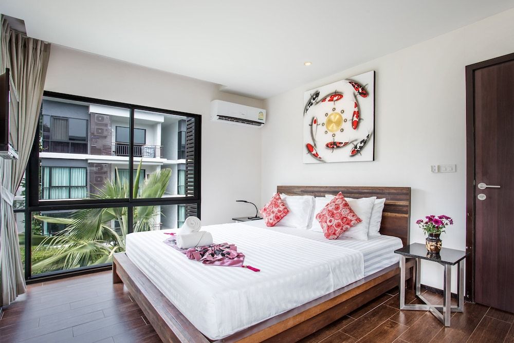 Family Condo, 1 Bedroom, Balcony, Pool View