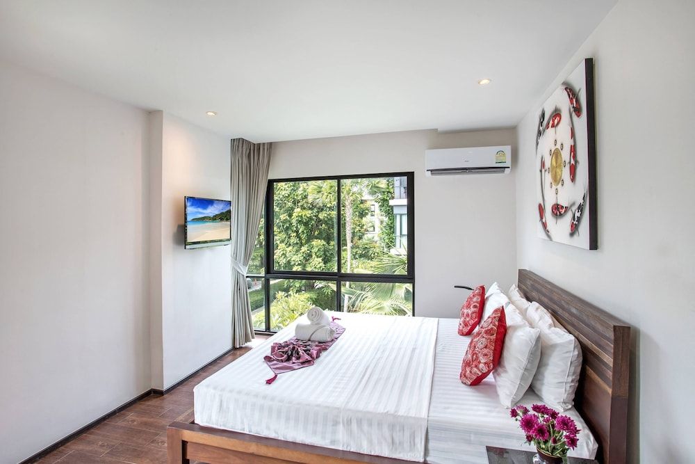 Family Condo, 1 Bedroom, Balcony, Pool View