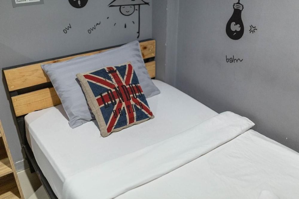Economy Single Room