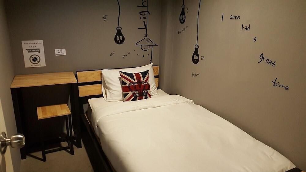Economy Single Room