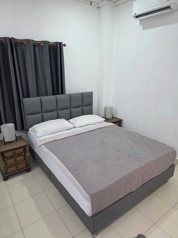 K2 Seaside Suites Family Room