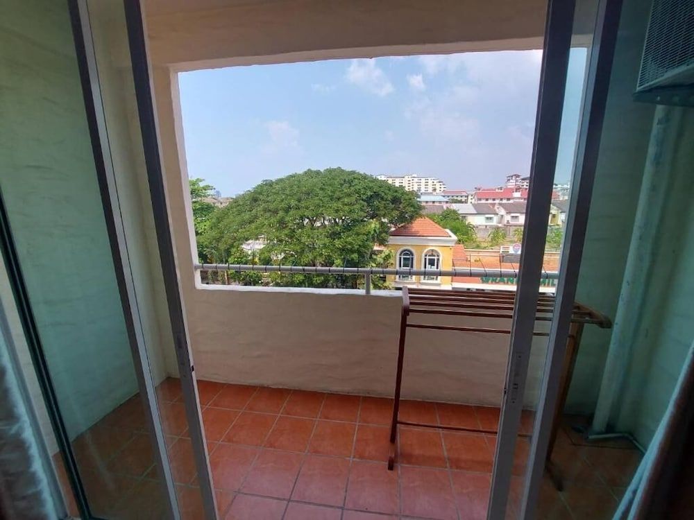 Welnez World Residence Pattaya Superior Double Room 4