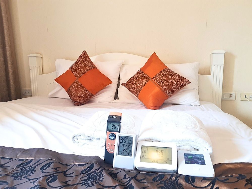 Welnez World Residence Pattaya Superior Double Room 3