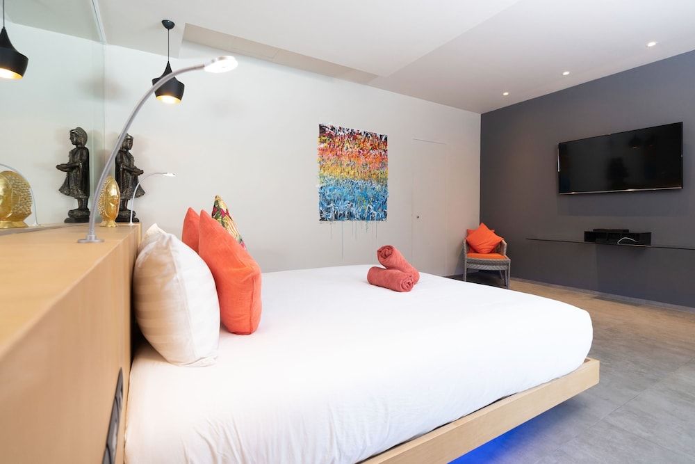 Design Villa, 5 Bedrooms, Pool View