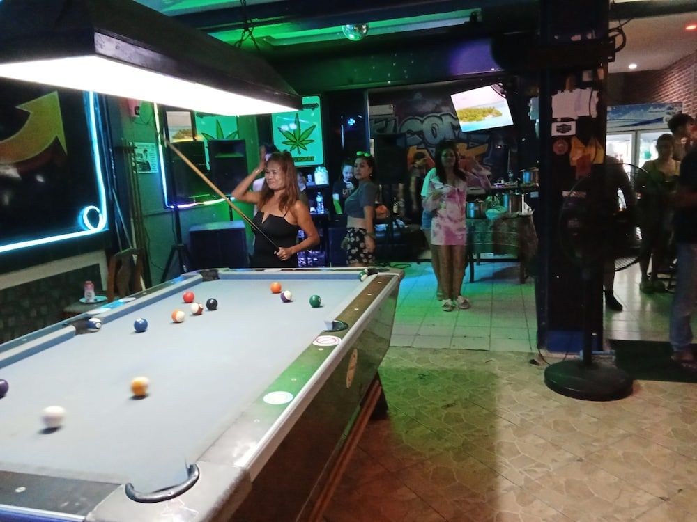 Sports bar