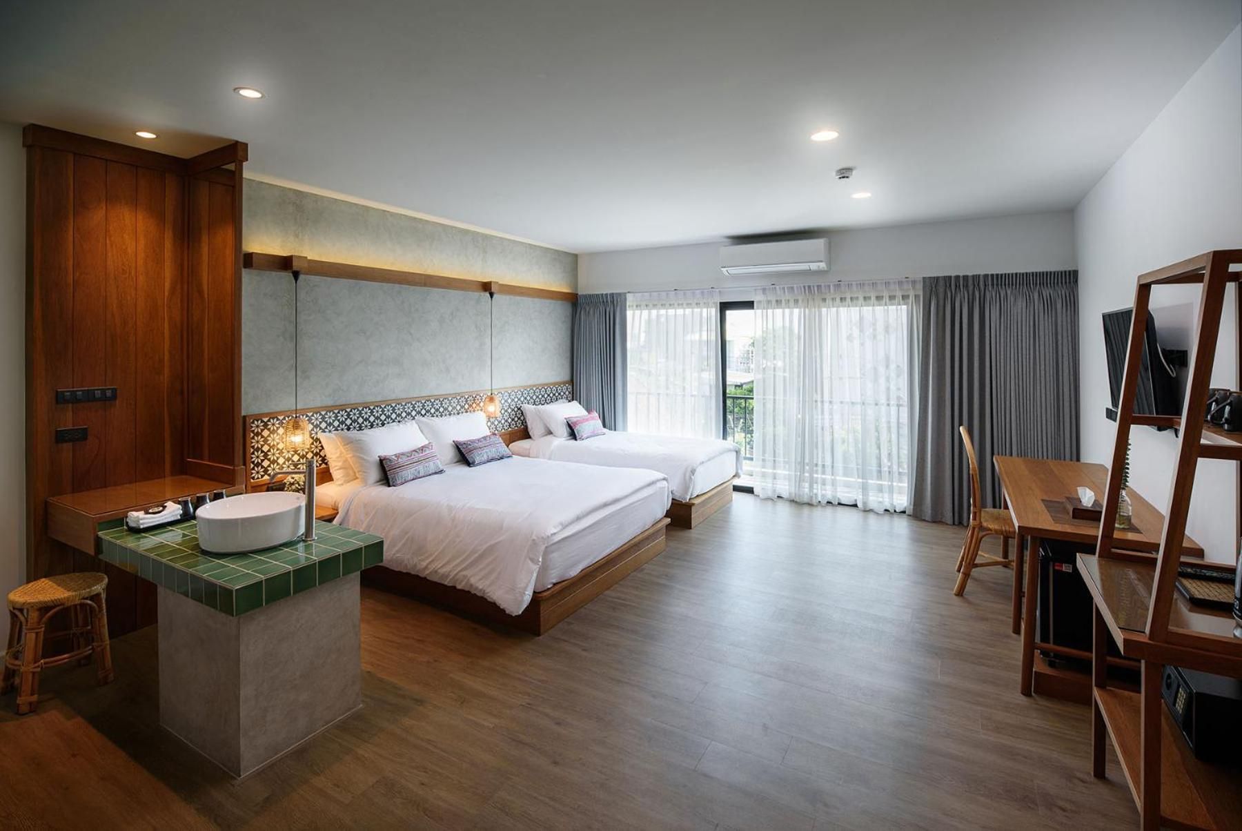Twin Room with Balcony