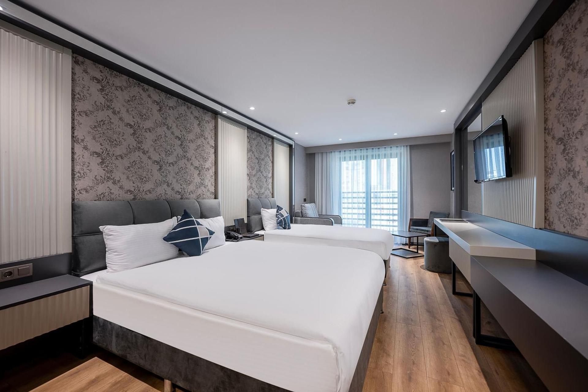 Premium Triple Room with Sofa Bed 