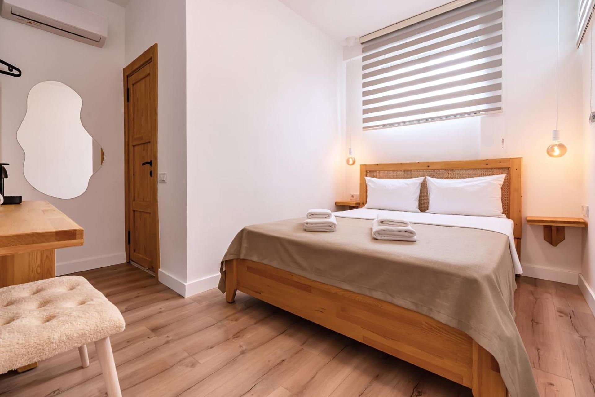 Superior - Non-Smoking