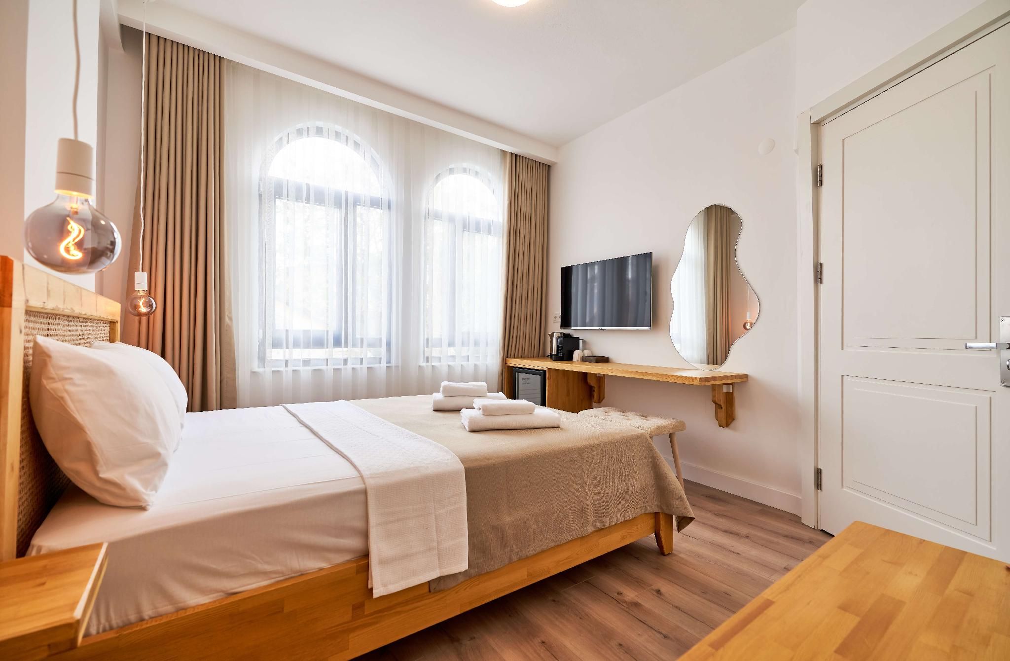 Super Deluxe Air Conditioining Room