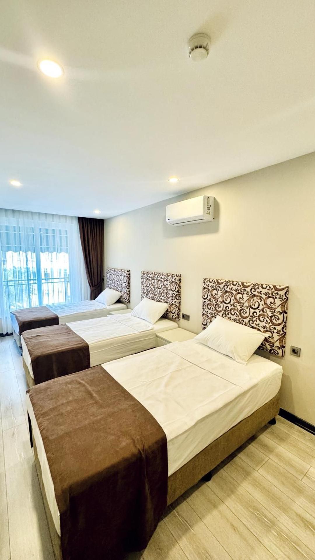 Triple Room with City View
