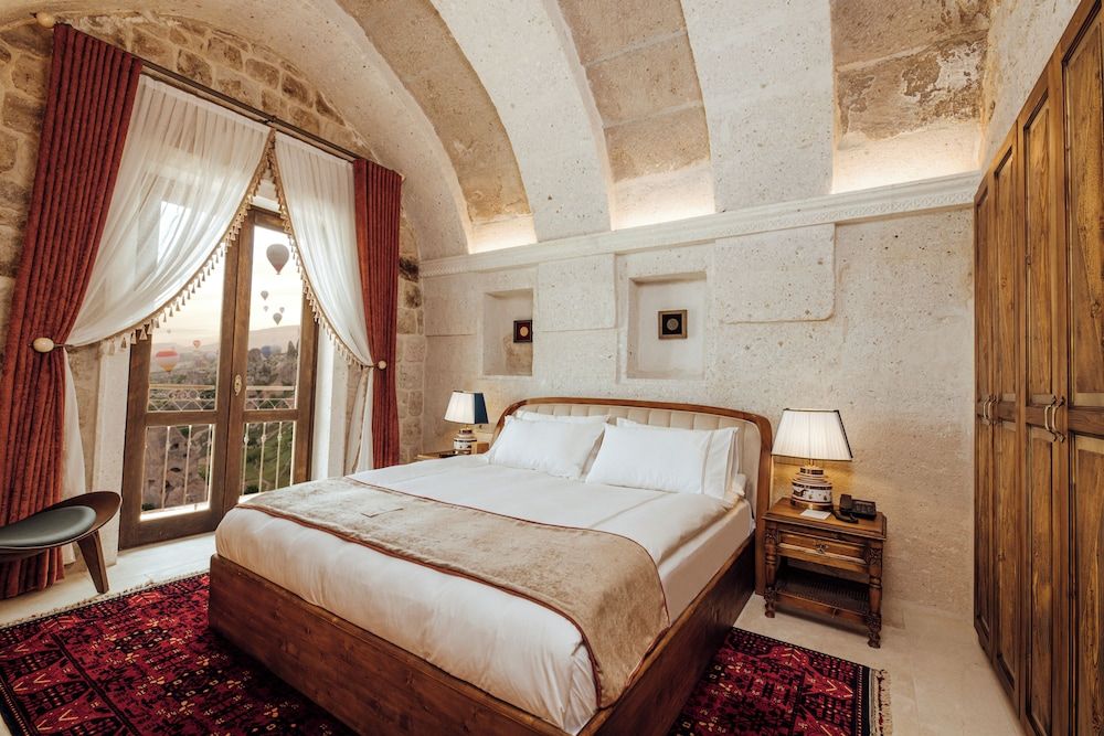 VR105 Stone Arched Luxury Suite with Balcony