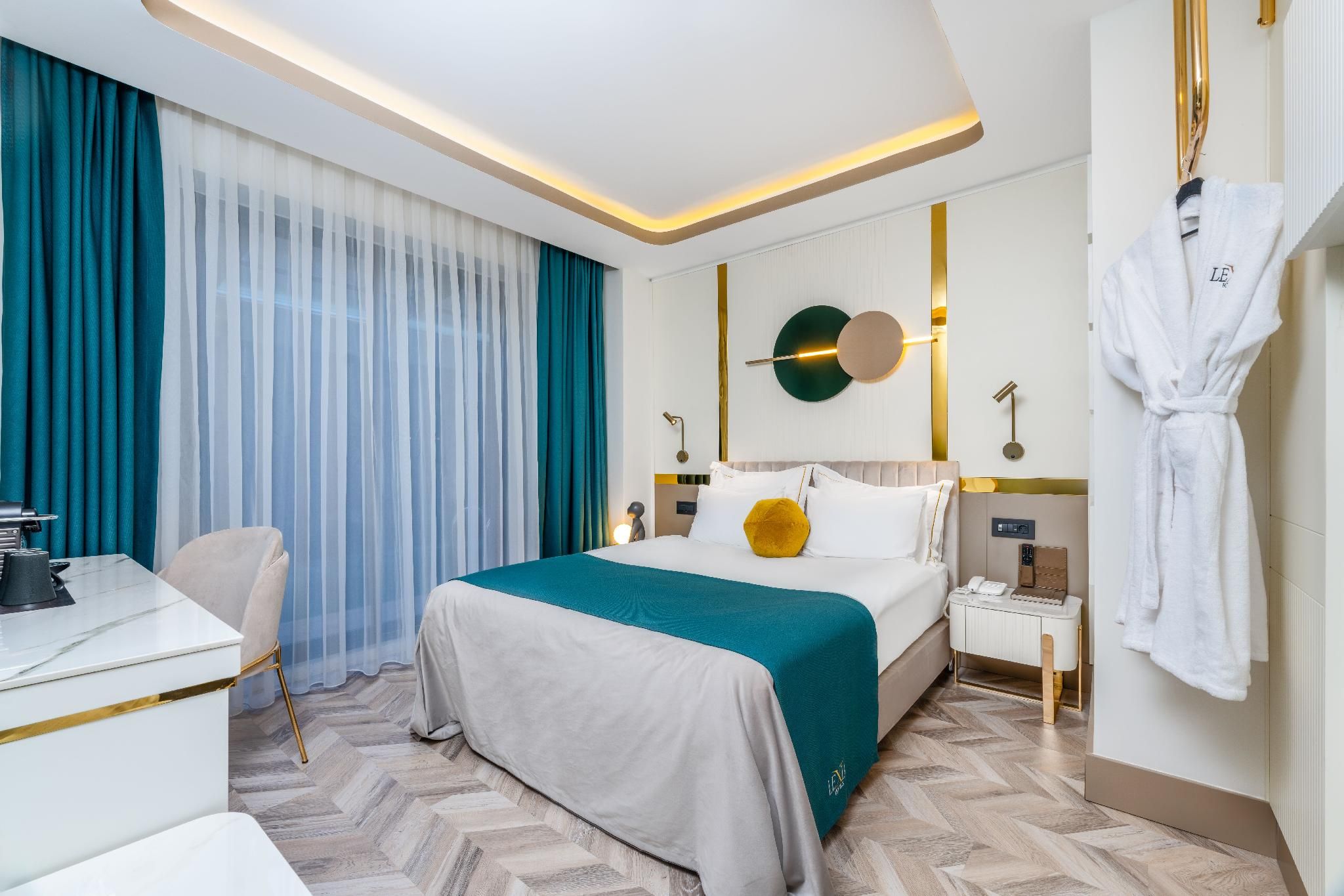 Swim Up Double Room