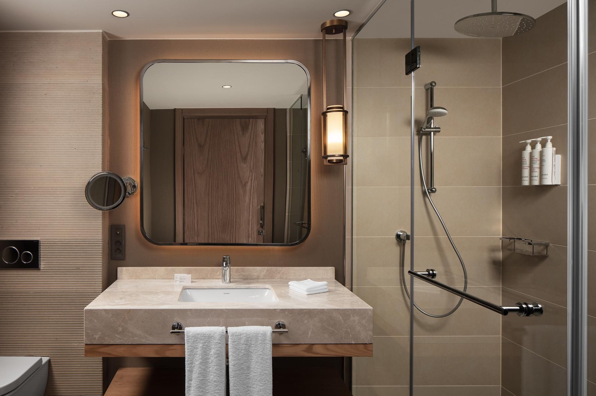 Standard, Guest room, 1 King, City view