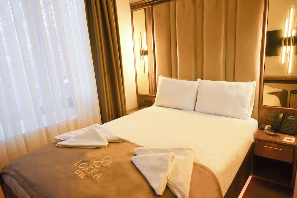 Deluxe Double Room, Partial Sea View