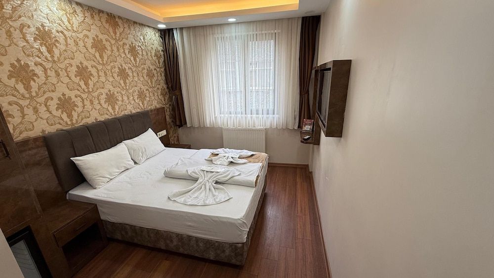 Deluxe Double Room, Garden View