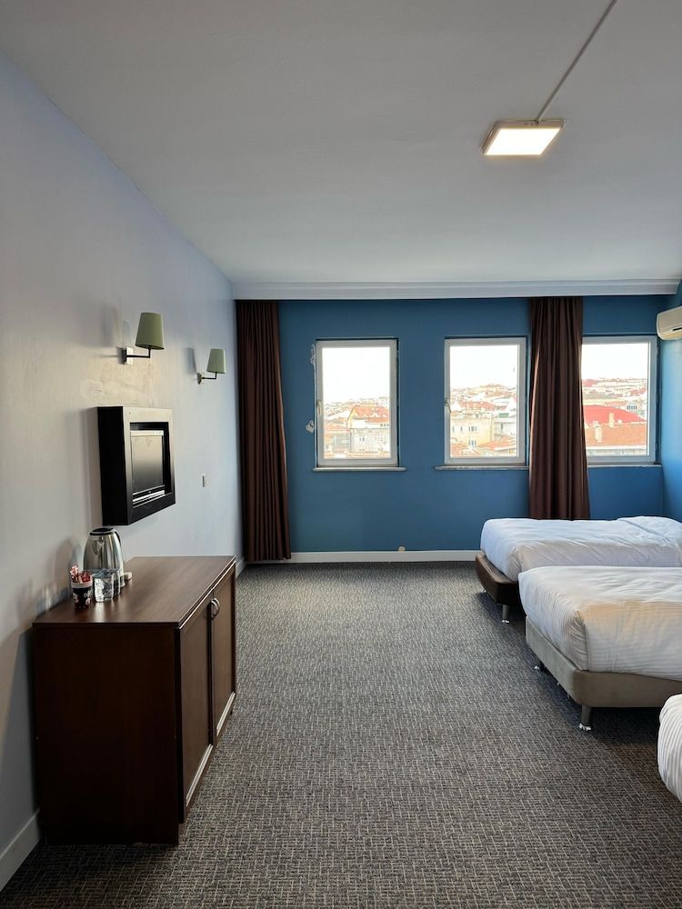 Classic Twin Room