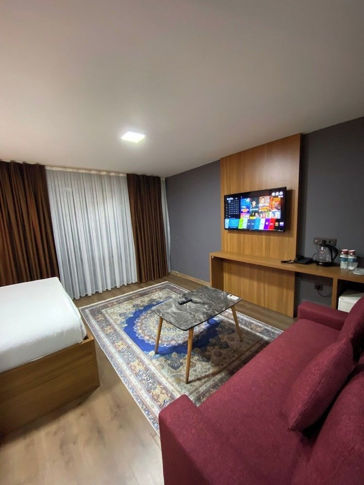 Elite Room