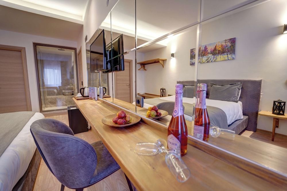 Luxury Room, City View