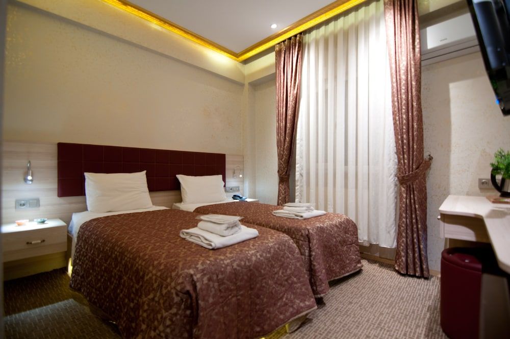 Economy Twin Room, City View