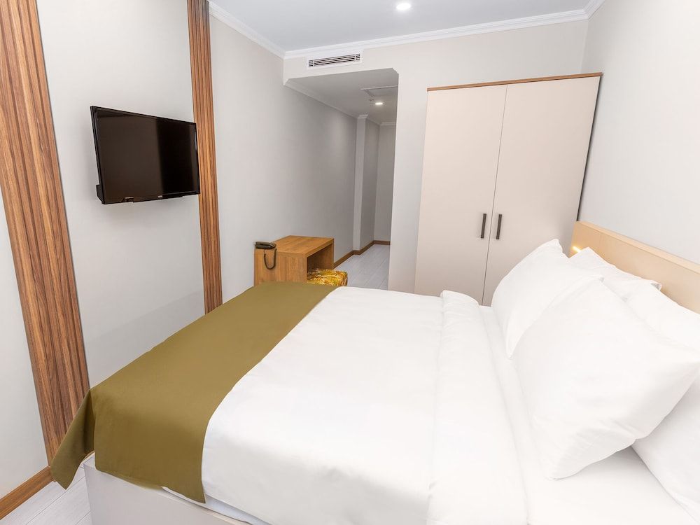 Standard Room, City View