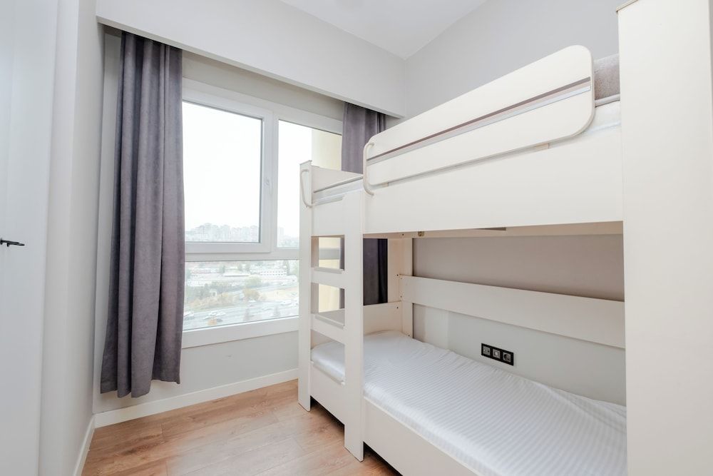 Basic Condo, Balcony, City View