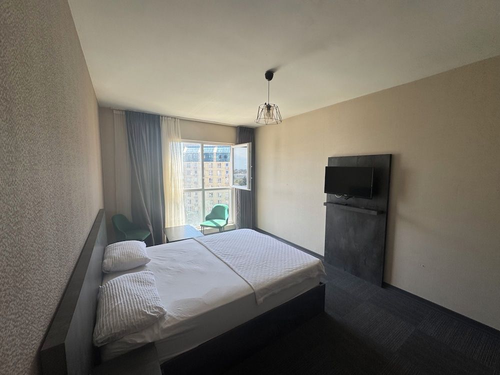Pin Suites