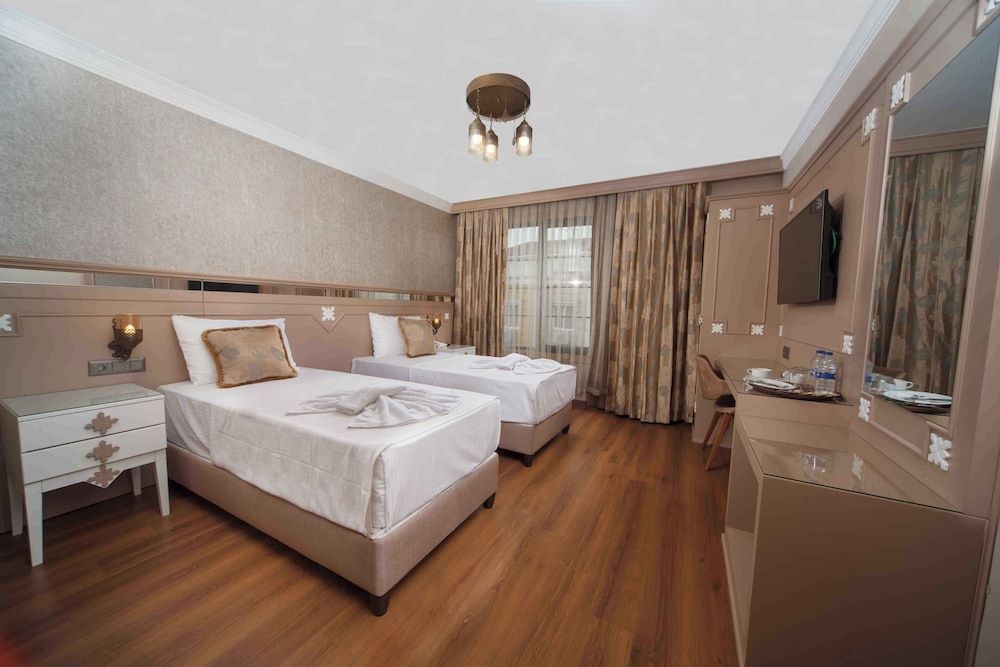 Comfort Double or Twin Room, City View
