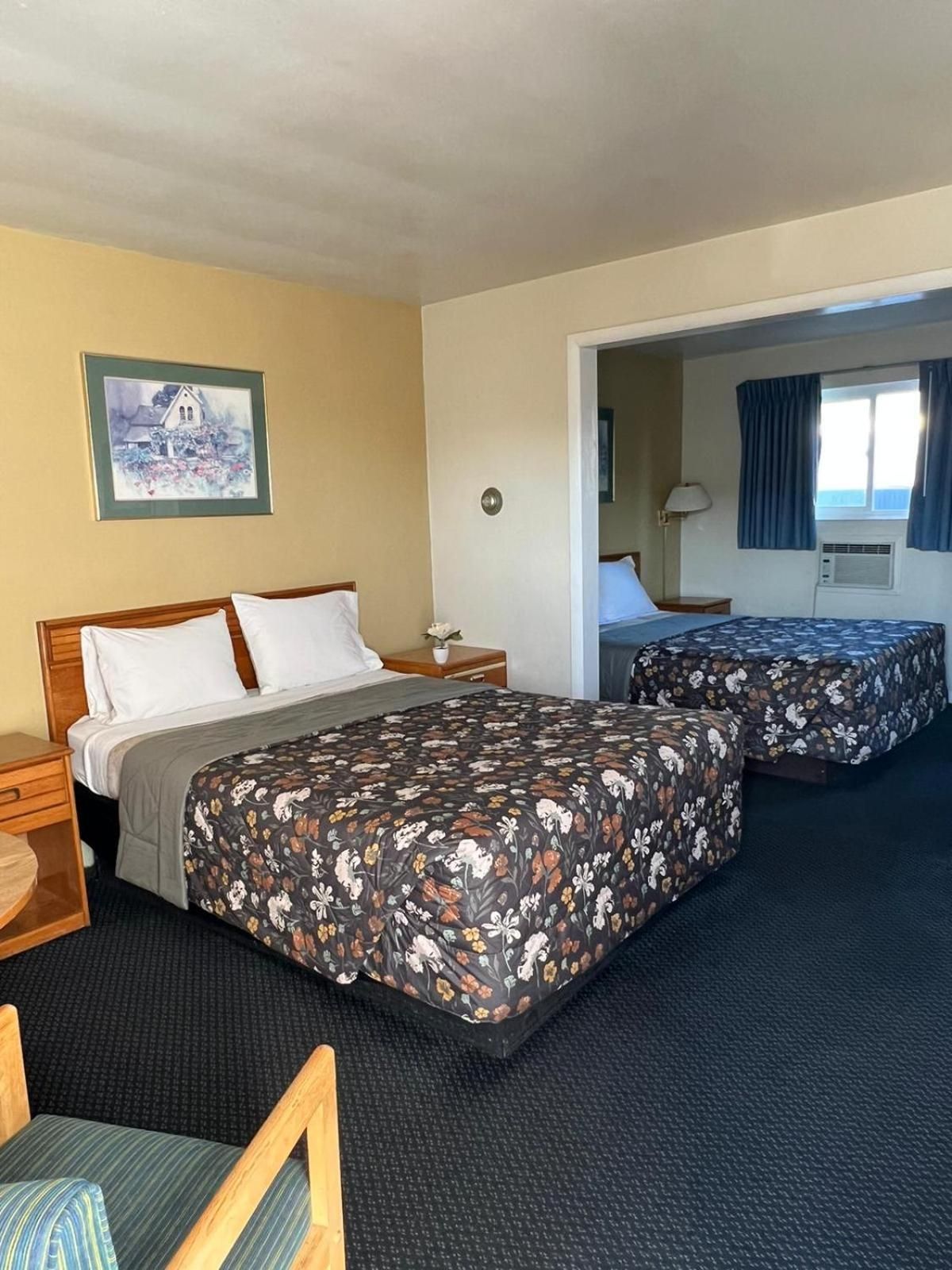 Classic Room with Two Queen Beds