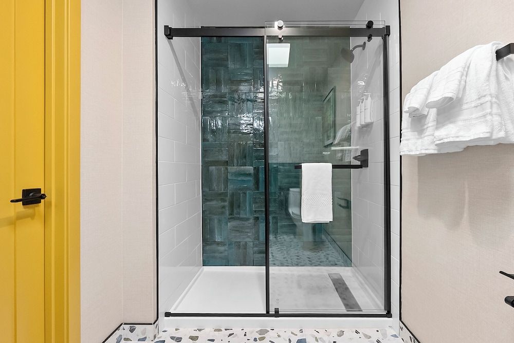 Star Motel Deluxe Room 28