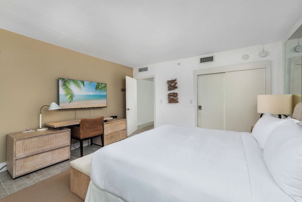 Luxury Suite, 1 Bedroom, Kitchen, Ocean View