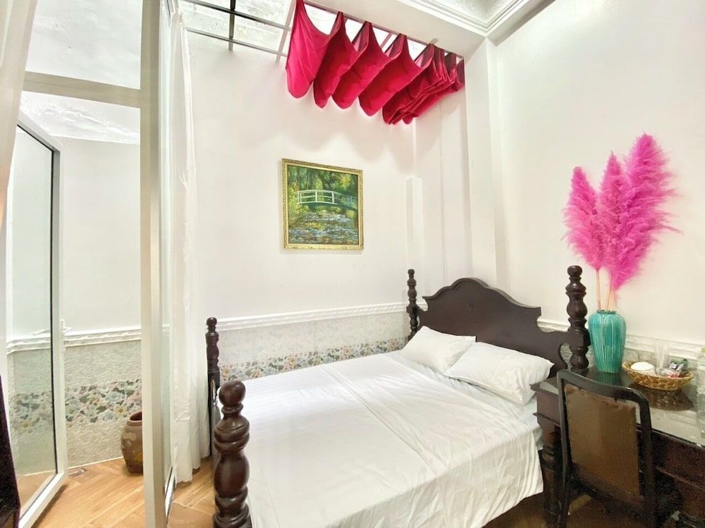 Studio, 1 Queen Bed, Balcony, City View