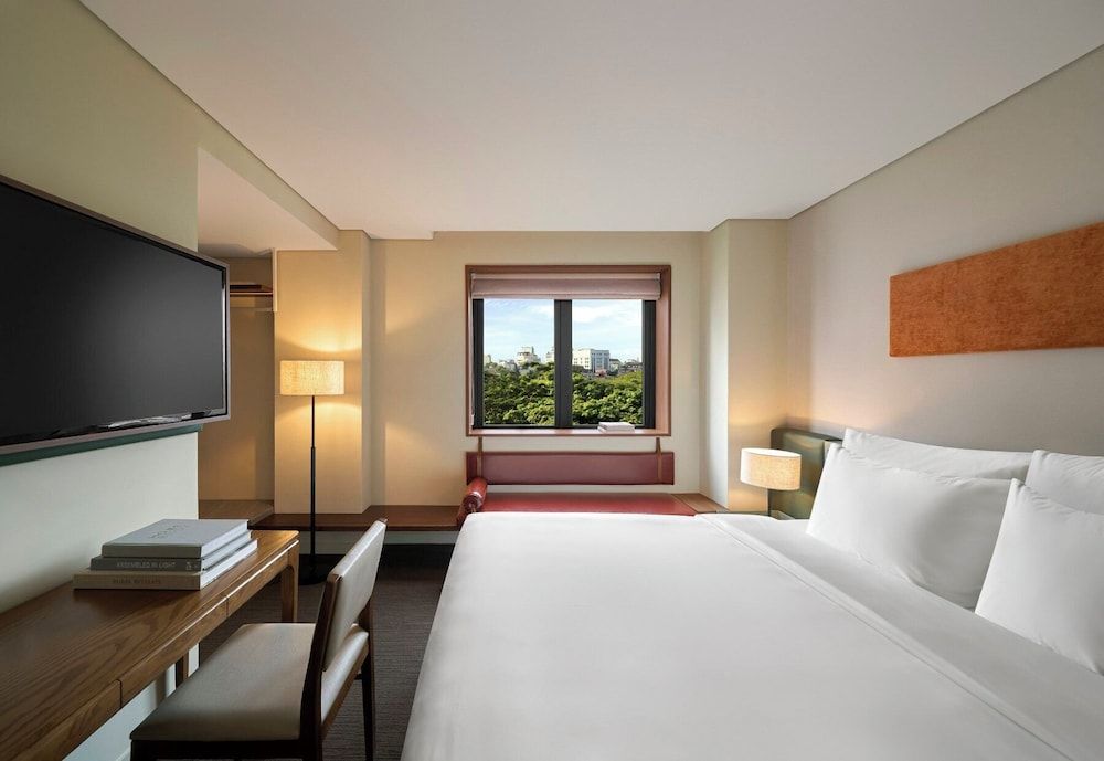 Superior Room, City View