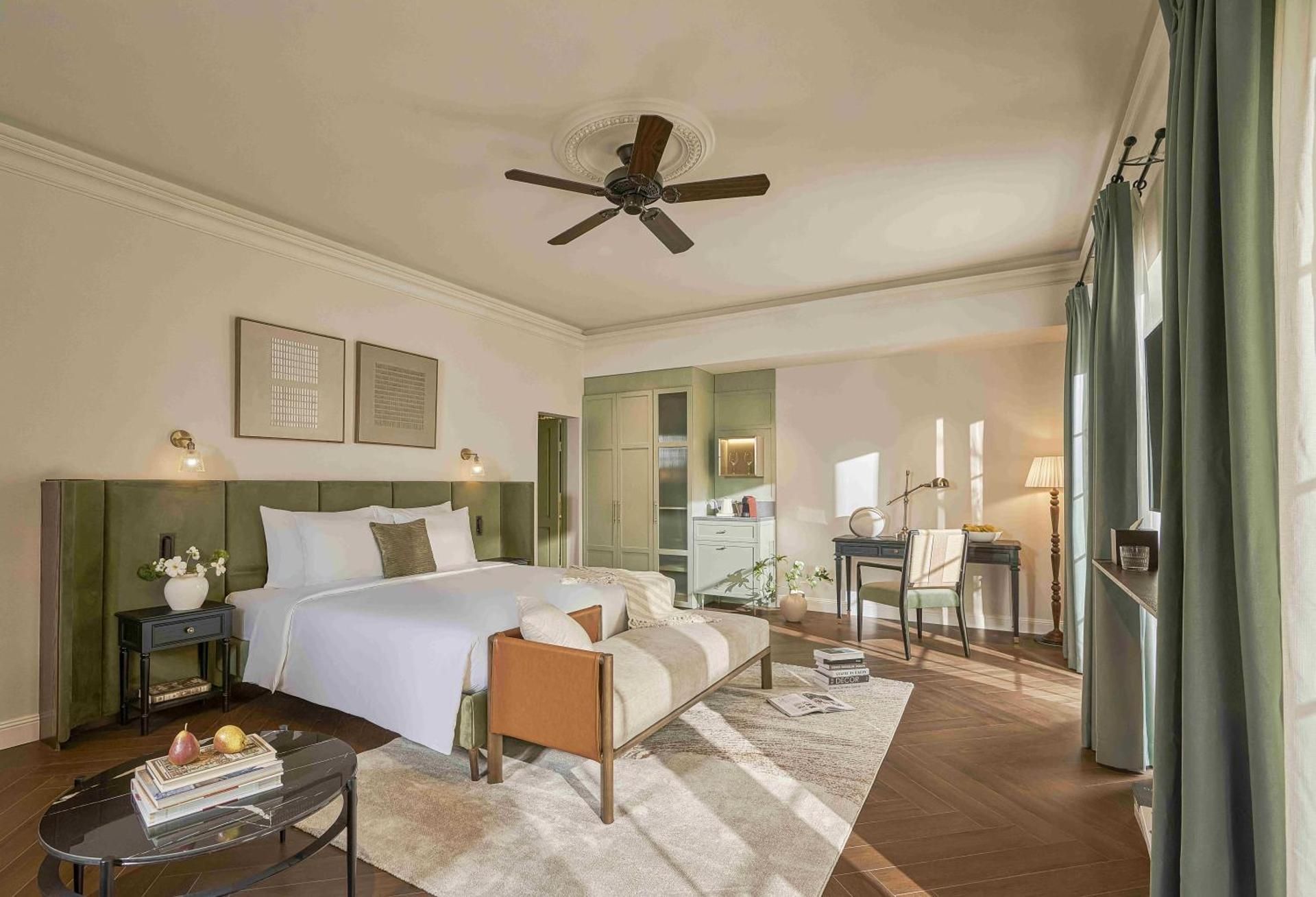 Garden View Corner Suite